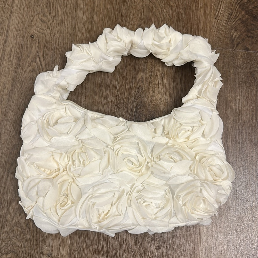 Bundle of bridal necessities! Veil, bow, pearl sleeves, rose purse - Picture 2 of 8